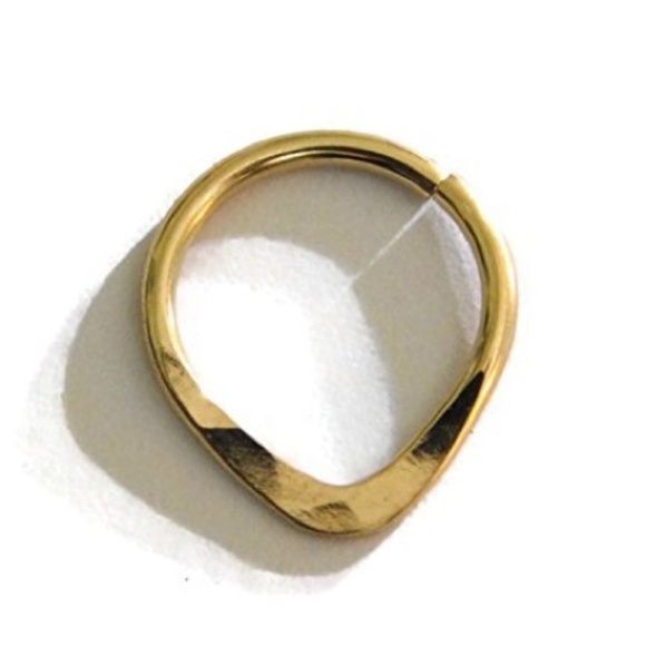 ⚡️𝙛𝙡𝙖𝙨𝙝•𝙨𝙖𝙡𝙚⚡️14K SOLID Yellow Gold Septum Ring - Triangle Chevron Hoop - Picture 3 of 6